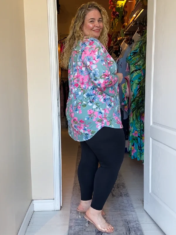 Laura Plus Size Tunic Top in Mint Floral