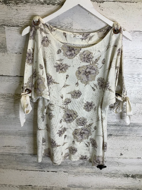 Cream & Purple Top Short Sleeve Maurices, Size L